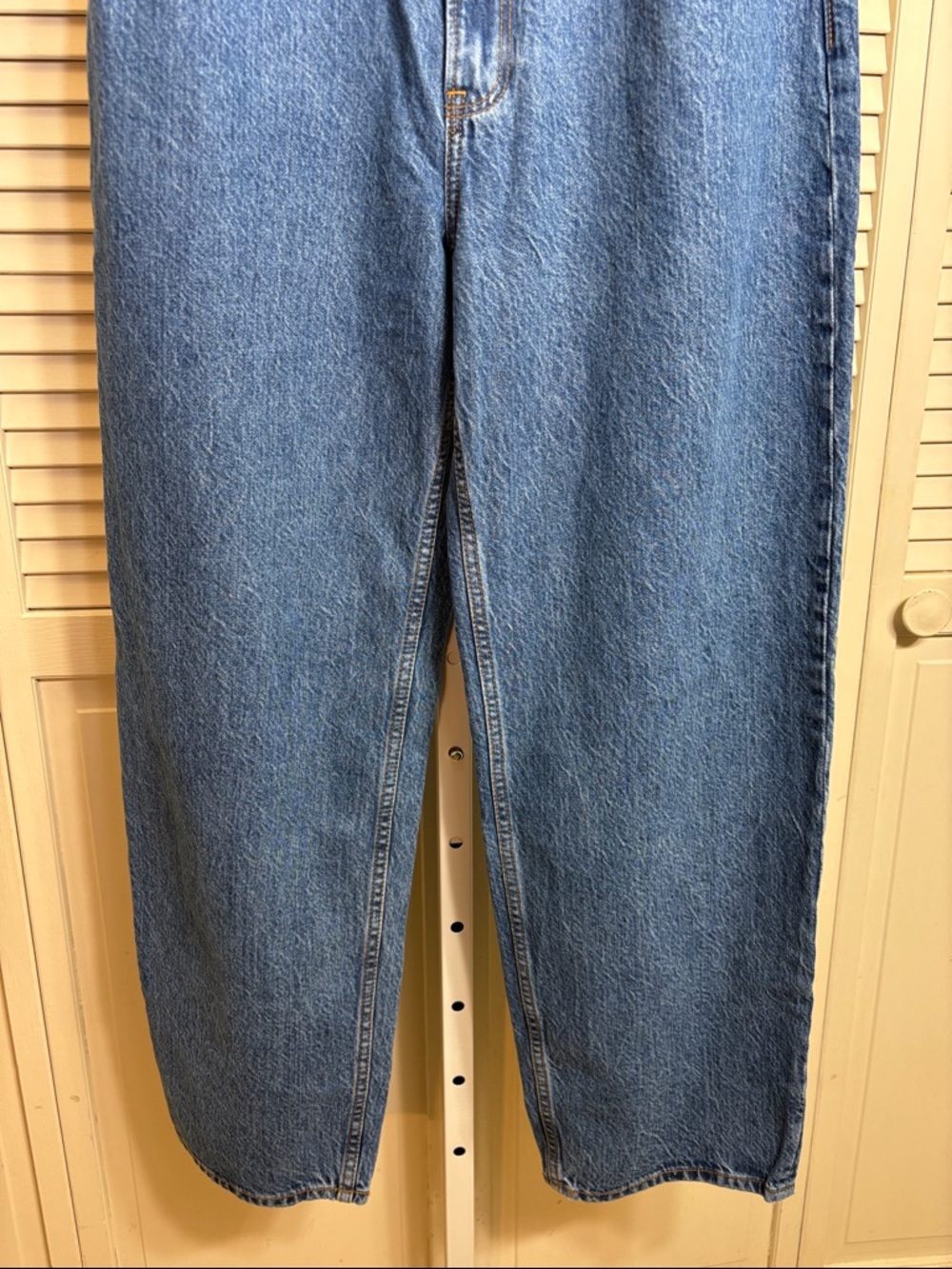 NWT Abercrombie & Fitch High Rise Taper Jeans Blue Medium Wash Size 8 Short - Picture 5 of 13